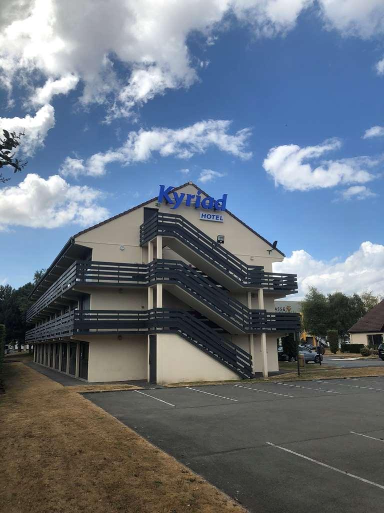 Kyriad Lille - Roncq Hotel Exterior photo